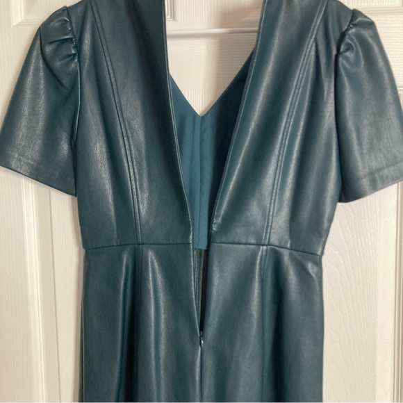 Ann Taylor Green Faux Leather Short Sleeve Dress Fall Christmas Holiday Size 4 - Picture 4 of 16